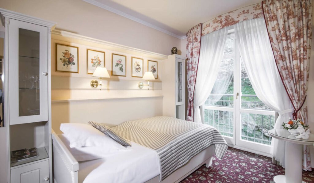 bedroom curtains in Dubai