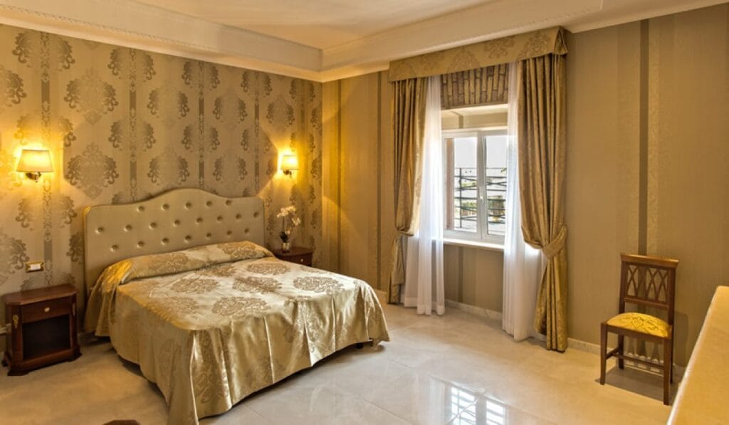 cheap curtains  Dubai