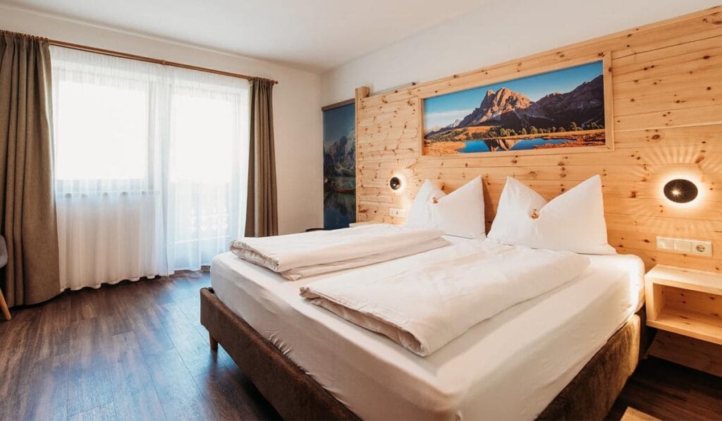 curtains in Dubai and blinds