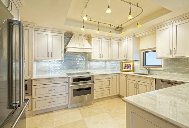 Kitchen Cabinets in Dubai